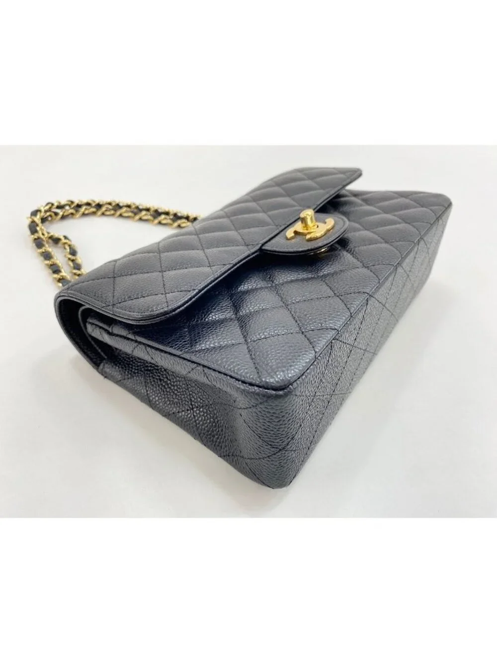 Chanel Shoulder Bag Quilted 23